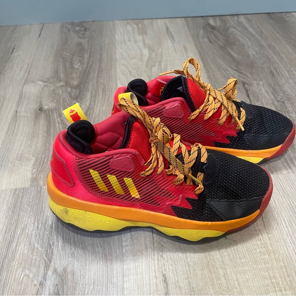 Adidas Super Dame 8 Basketball shoes Mr. Incredible‎ size 5.5